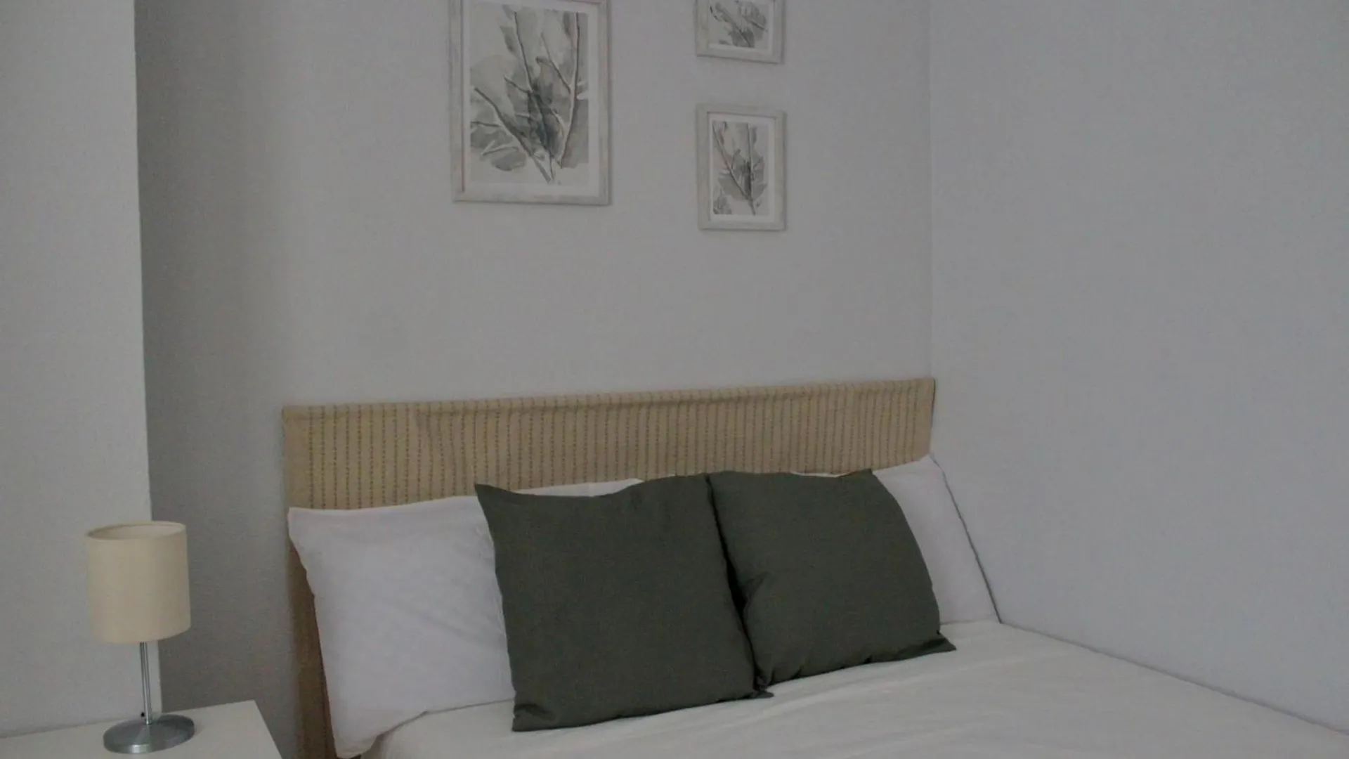 Wish Suite Plaza Nueva Seville Apartment